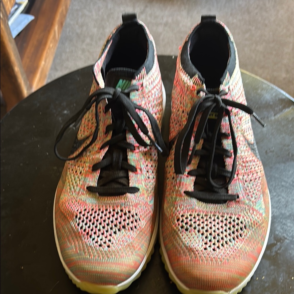 Multicolor Flyknit Racer 6 Golf Shoes.  Size 9.5 in Great Condition